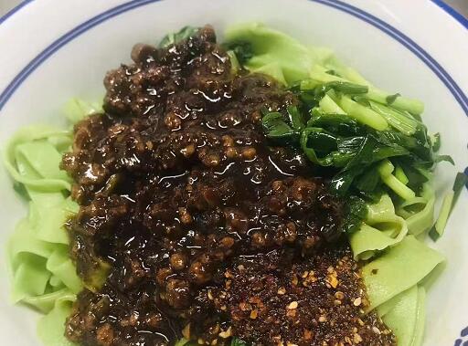 油泼菠菜面